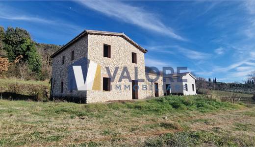 MASSA MARTANA - CASACCIA: CASALE IN PIETRA CON DEPANDANCE